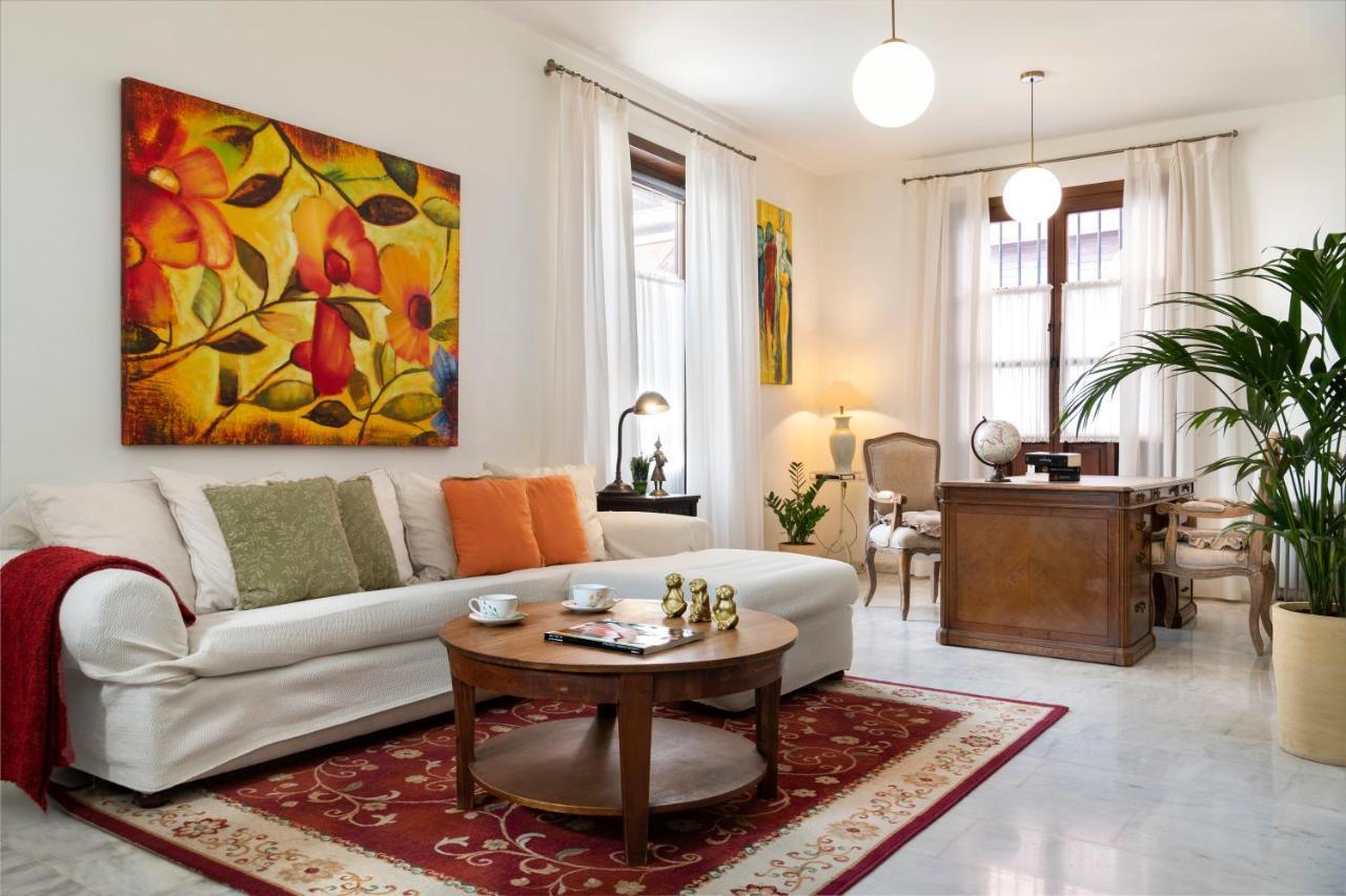 Monkeys Apartments Alameda Севиля Екстериор снимка